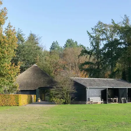 Landgoed Ulvenhart Bed & Breakfast *